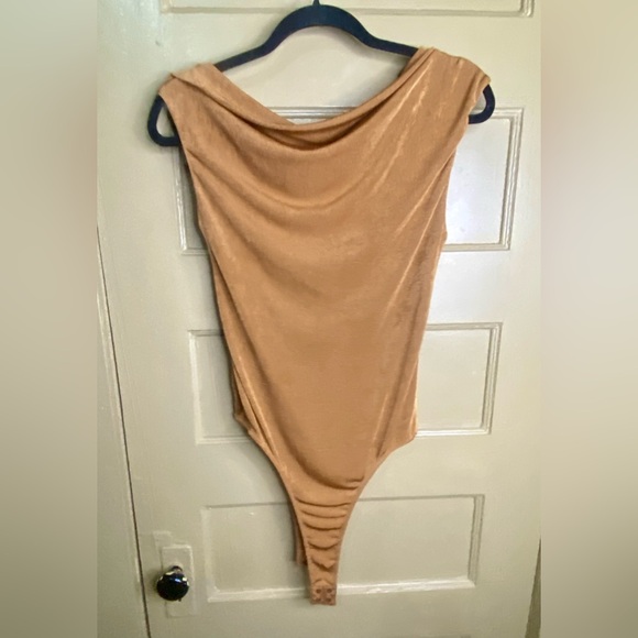NWOT bodysuit. Size L. - Picture 2 of 5